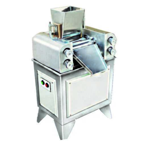 TRIPLE ROLLER MILL